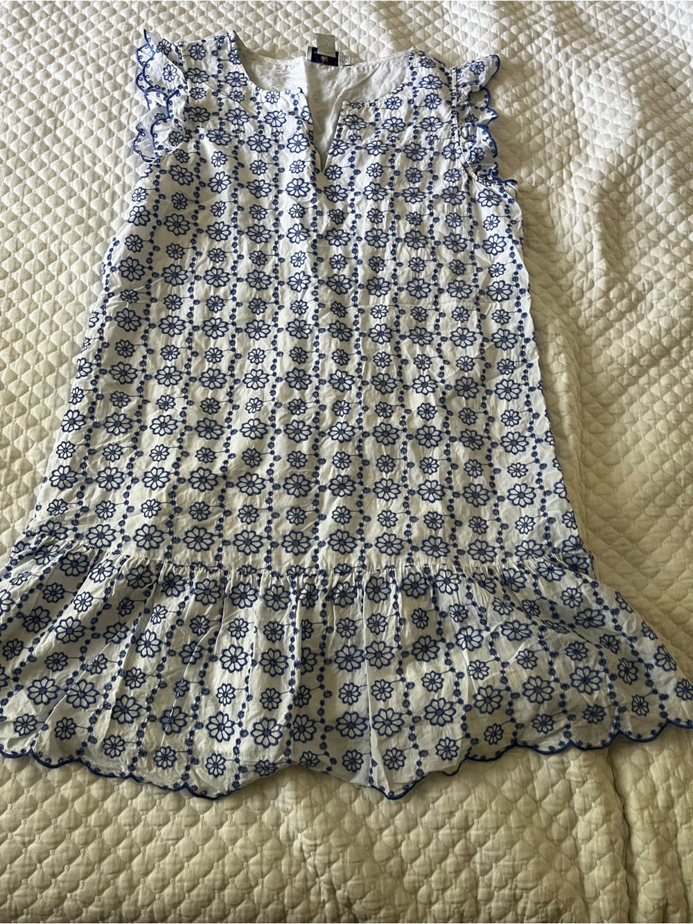 Vineyard Vines White Mini Skirt with Blue Floral Embroidery